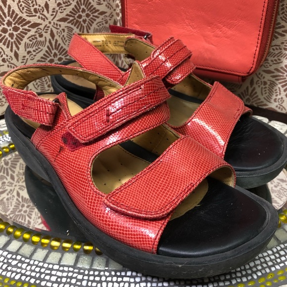 Clarks Shoes | Clarks Artisan Unstructured Sandals | Poshmark